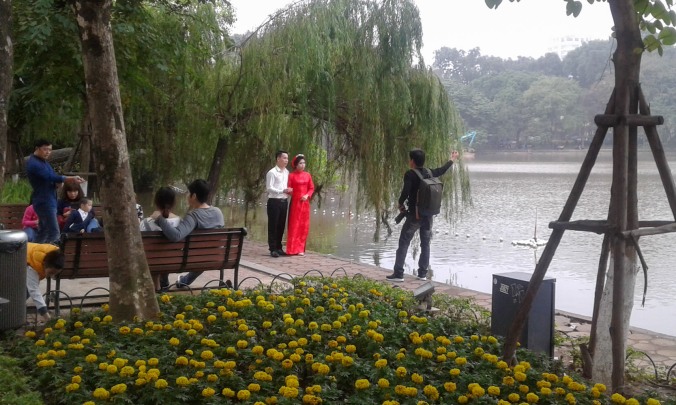 wedding-photo-on-lake